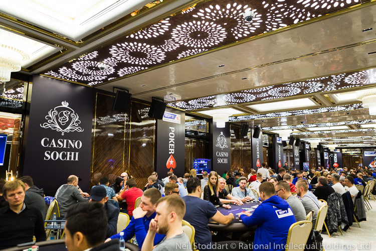 NEIL2525_EPT_Sochi2018_Tournament_Room_Neil Stoddart